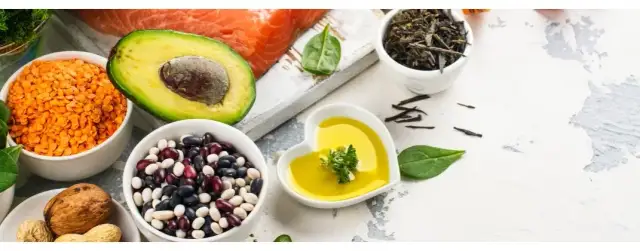 Jak obniżać cholesterol? Kompletny przewodnik po diecie i ruchu.