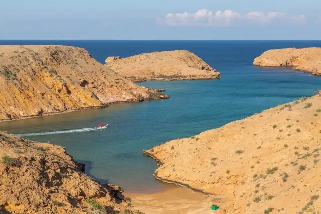 Czy w omanie jest bezpiecznie? Odkryj prawdę o bezpieczeństwie turystów