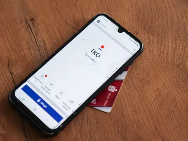 Telefon z aplikacją IKO Banku Polskiego. PKO blokady rozliczamy je do 7 dni.