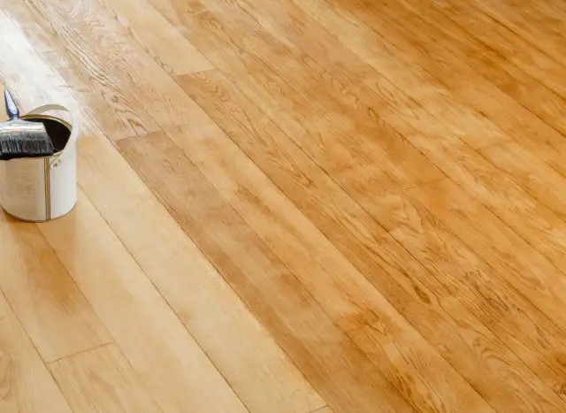 Czym zaimpregnować panele podłogowe, aby uniknąć ich zniszczenia?