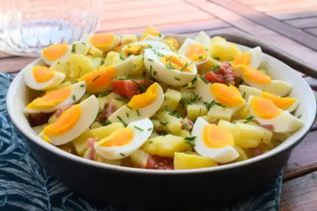 Recettes de salade de patate froide délicieuses pour l'été chaud
