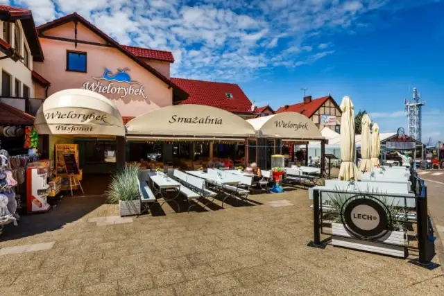 Gdzie zjeść w Kątach Rybackich? Najlepsze miejsca na rybę i więcej