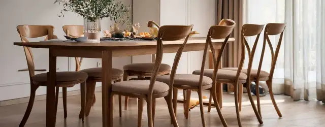 Jak obić oparcie krzesła - proste kroki, które odmienią Twój mebel