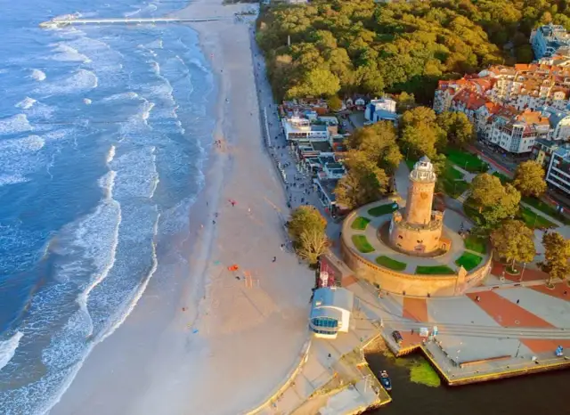 Bałtyk: Co zwiedzić? Od wydm po Trójmiasto Twój plan na urlop