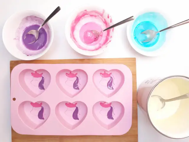 Jak zrobić barwnik spożywczy z galaretki - proste przepisy i porady