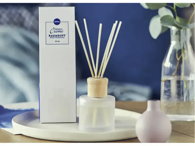 Świeczka o zapachu kremu Nivea – poczuj wyjątkowy aromat w domu