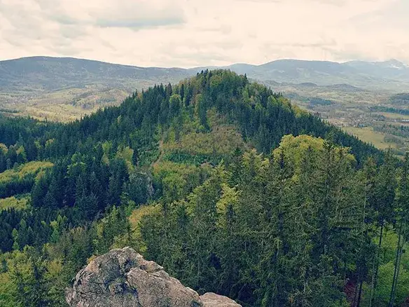 Jakie góry są w Karpaczu? Odkryj najpiękniejsze szczyty i trasy