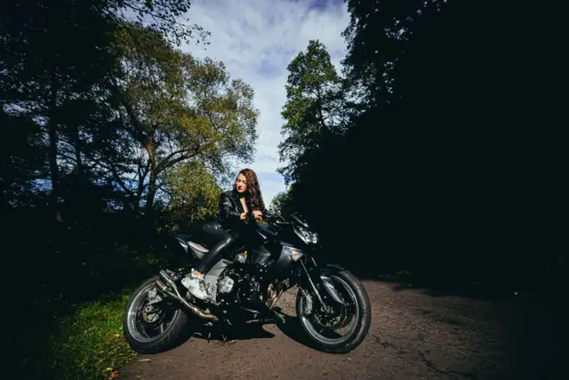 Małopolska motocyklem: Najlepsze trasy, porady i ukryte perełki