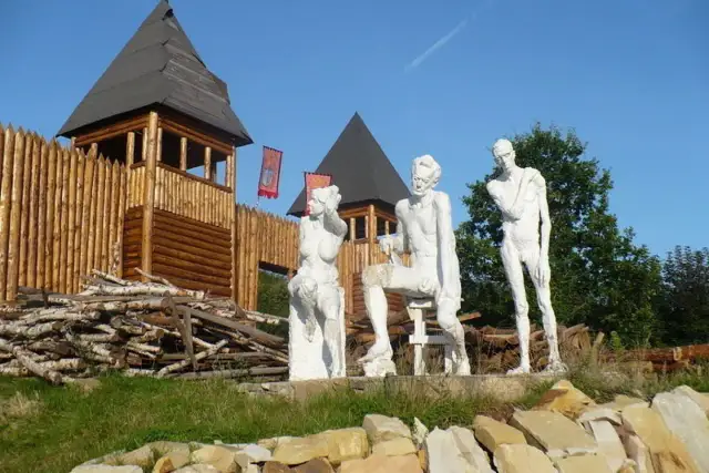 Najlepsze atrakcje w Pławnej Dolnej, które musisz zobaczyć