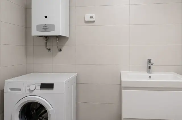 Gdzie zamontować czujnik czadu w małej łazience, aby zapewnić bezpieczeństwo?