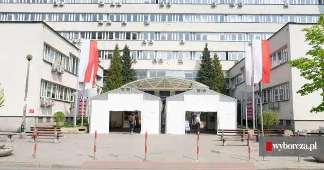 Sąd w Krakowie: Jak sprawdzić termin rozprawy krok po kroku?