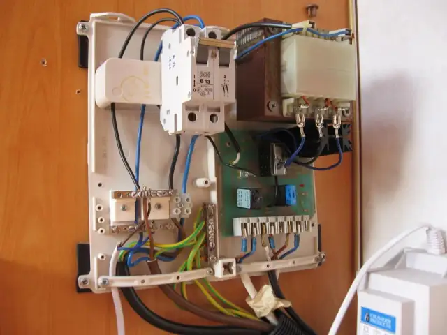 Jak podłączyć kable do licznika jednofazowego bez ryzyka błędów