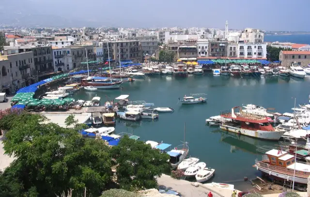 Czy jest bezpiecznie na Cyprze? Odkryj prawdę o zagrożeniach