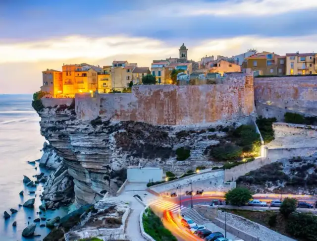 Korsyka: Bezpieczeństwo na wyspie co musisz wiedzieć przed podróżą?