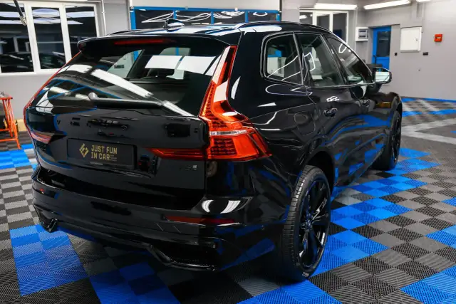 Jak myć samochód z powłoką ceramiczną, by uniknąć uszkodzeń?