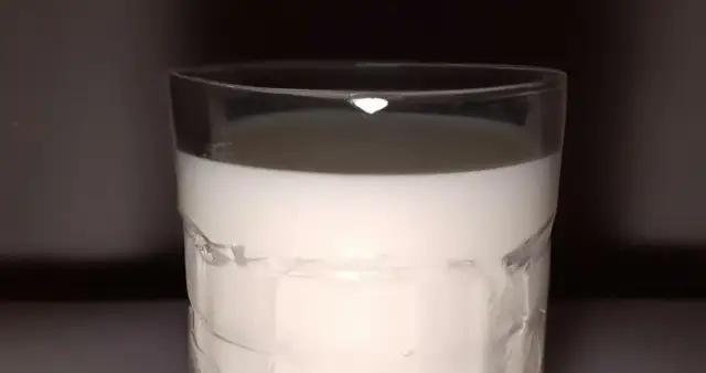 Ile kalorii ma szklanka mleka 1 5? Zaskakujące fakty o kaloriach