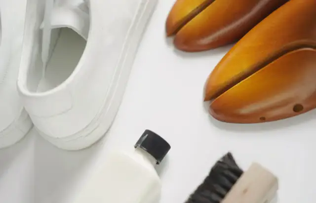 Jak bezpiecznie rozciągnąć buty ze sztucznej skóry bez ich uszkodzenia