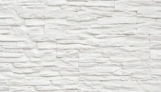 Jak czyścić kamień dekoracyjny gipsowy bez ryzyka uszkodzeń