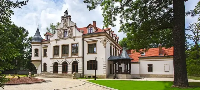 Pałac Polanka Krosno: luksusowy hotel z bogatą historią i komfortem