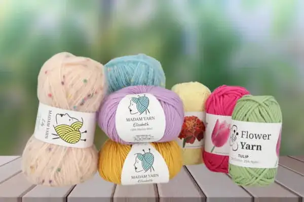 Ile wełny potrzeba na czapkę? Sprawdź, by uniknąć błędów w dzianiu