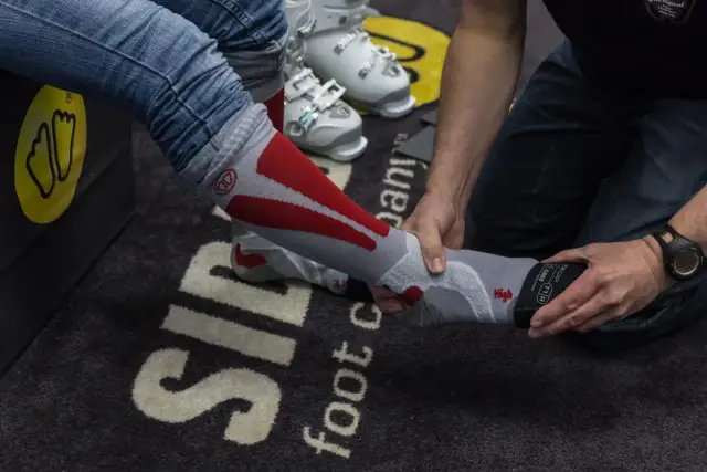 Skarpety narciarskie: przewodnik. Wybierz idealne i uniknij błędów!