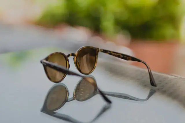 Ile kosztują okulary progresywne z fotochromem? Zobacz ceny i porady