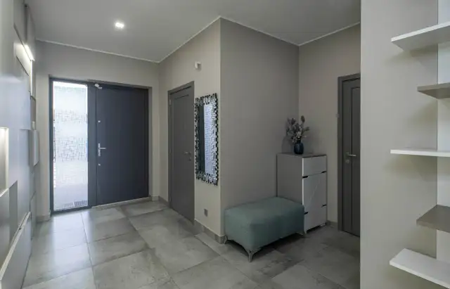 Jaka farba na klatkę schodową? Wybierz odporność i styl