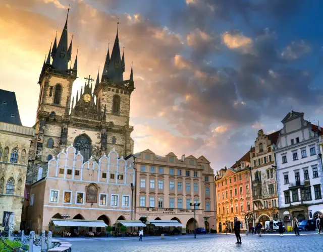 Co warto kupić w Pradze? Unikalne skarby, które zachwycą każdego