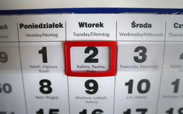 Zniesienie terminu rozprawy: co oznacza, przyczyny i jak postępować?