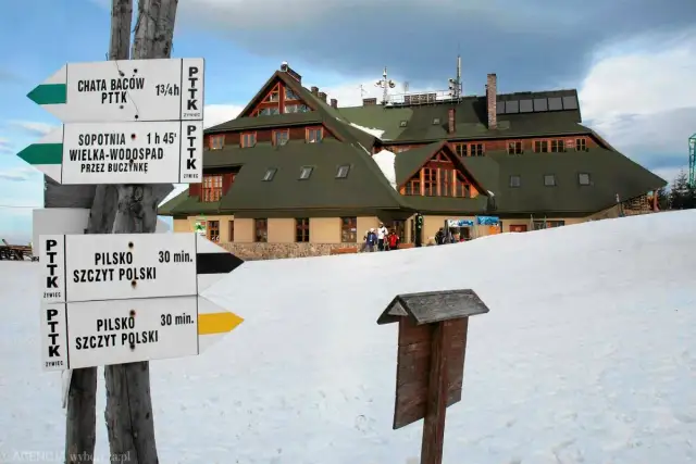 Schronisko w górach: Ile kosztuje nocleg? Ceny, zniżki i "gleba"