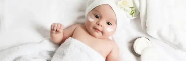 Czym smarować niemowlaka po kąpieli, aby uniknąć podrażnień?