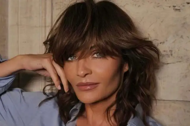 Modne fryzury po 50.: Inspiracje, które odmładzają i dodają blasku