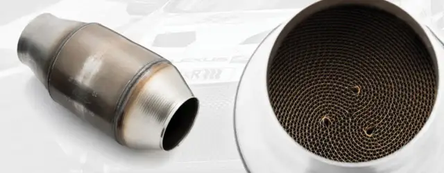 Objawy zapchanego katalizatora benzyna – jak rozpoznać problemy z autem