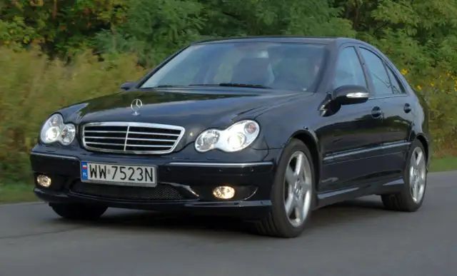 Mercedes C klasa W203: Komfort i wady, które mogą Cię zaskoczyć