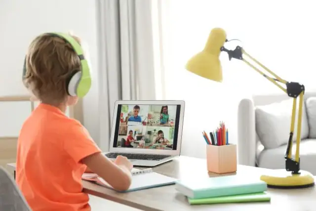 Kiedy dzieci idą na zdalne nauczanie? Kluczowe daty i zmiany w edukacji