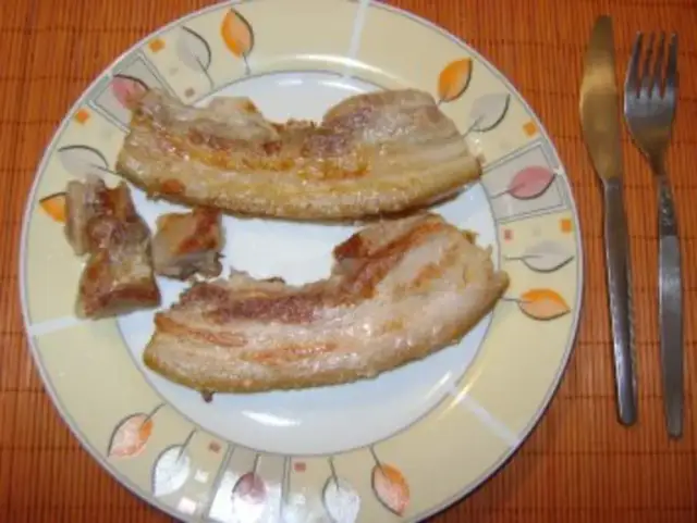 Die perfekte Kochzeit für Schweinebauch: So gelingt er saftig und zart