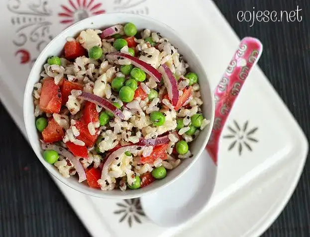 Jaki ryż do sałatki, aby uniknąć klejenia i uzyskać idealną teksturę?