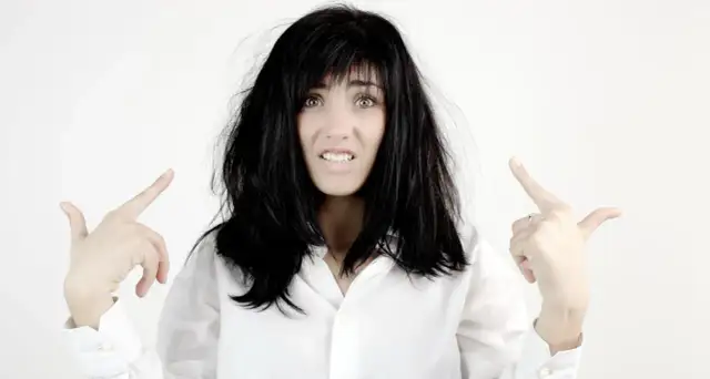 Bad hair day? Poznaj skuteczne sposoby na niesforne włosy