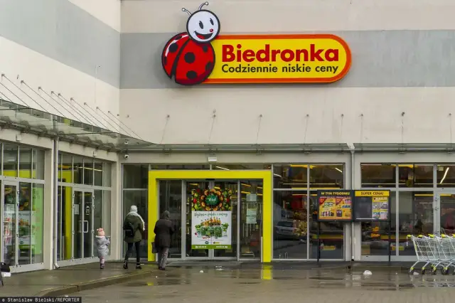 Czy można zwrócić alkohol? Poznaj zasady i uniknij problemów z reklamacją