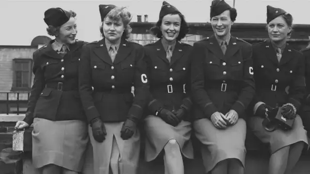 Kobieta na froncie: Odwaga i poświęcenie w II wojnie światowej