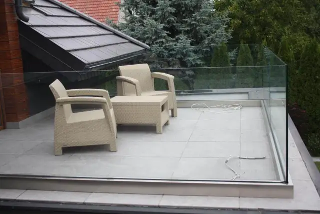 Czym wykończyć taras nad garażem, aby był funkcjonalny i trwały?