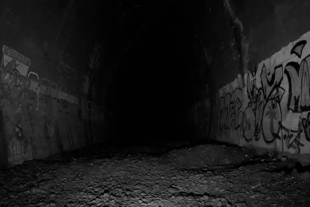 Tunel horror: przerażająca podróż przez mroczne podziemia Sydney