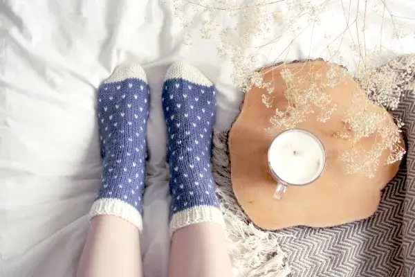 Jak zrobić skarpetki na drutach - proste kroki dla początkujących