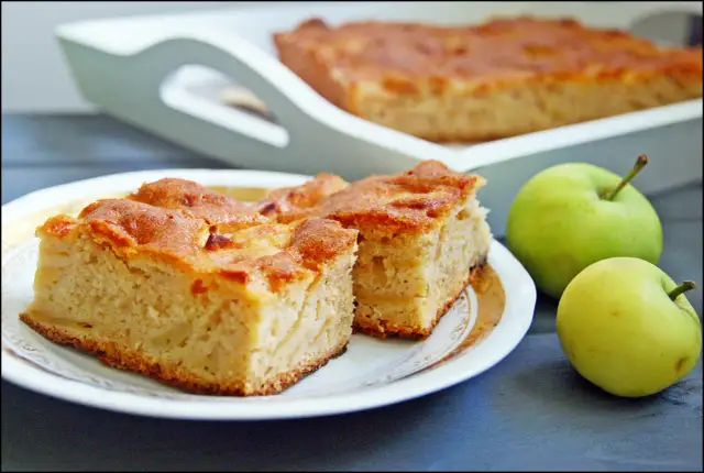 Przepis na ciasto z papierówkami, które zachwyci Twoich gości