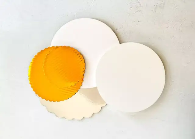 Jaki rozmiar podkładu pod tort? Uniknij błędów przy wyborze!