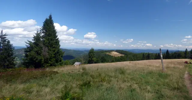 Ile km ma główny szlak beskidzki? Odkryj długość i tajemnice trasy