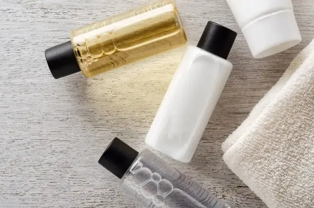 Jaki szampon z silikonem wybrać, aby nie zaszkodzić włosom?