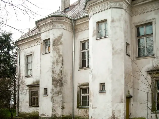 Pałac w Chrzęsnem: fascynująca perła architektury Mazowsza - zwiedzanie