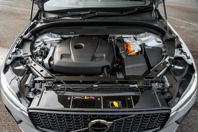 Volvo XC60 jaki silnik? Poznaj mocne i słabe strony jednostek napędowych