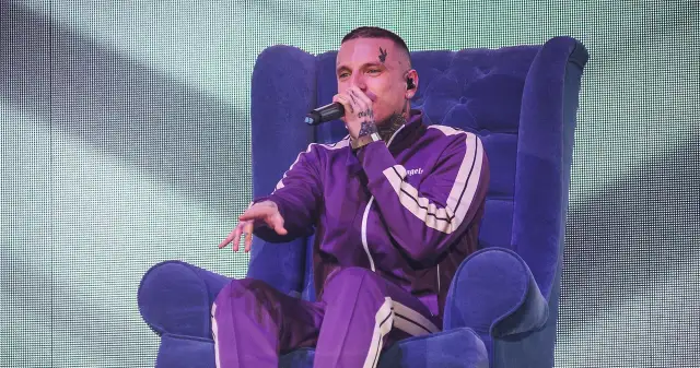 Pijemy za lepszy czas - kto śpiewa ten hit i co warto wiedzieć